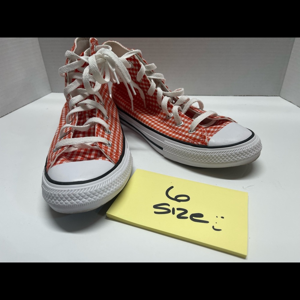 Just some cool summer ready converse